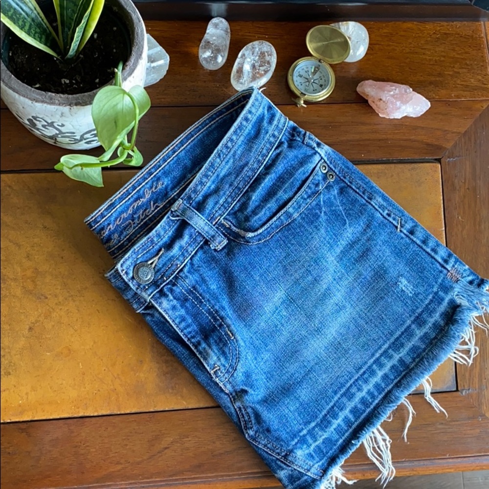 Like new, worn once, Jean A&F mini.